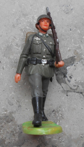Elastolin soldat im - soldat,